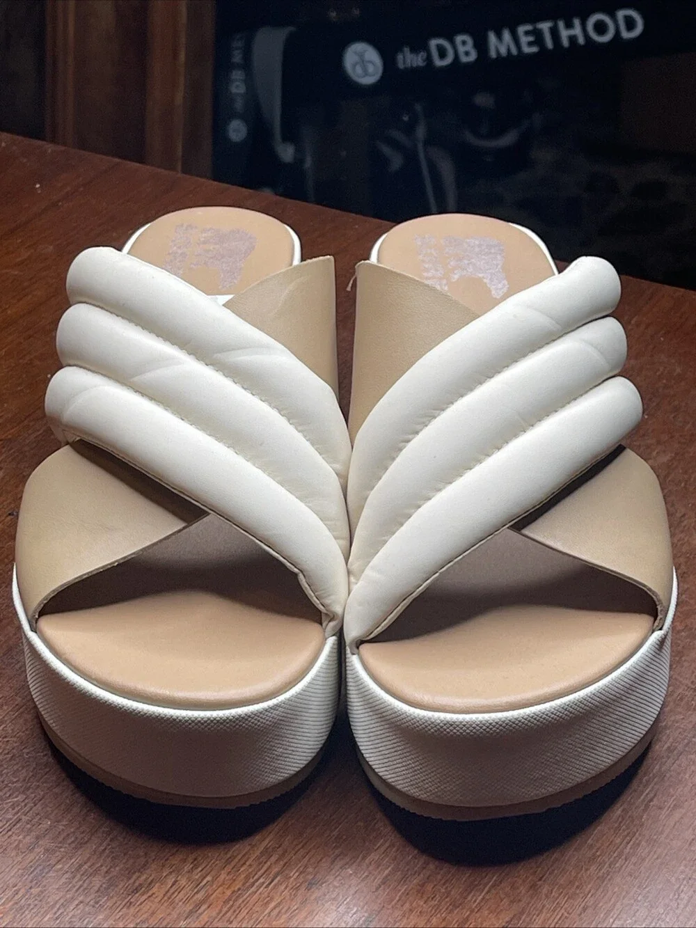 Sorel Cameron Wedge Flatform Puff Mule Sandals Chalk Beige Womens Size 8 NEW